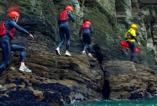  Camicrema por acantilados